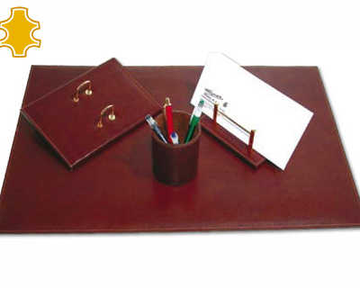 ensemble-bureau-4-pieces-cuir-sous-main-pot-crayons-trieur-enveloppes-socle-calendrier-40x60cm