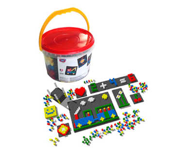 jeu-construction-plastique-1-s-eau-contient-12-supports-812-pieces-5-coloris-assortis-des-3-ans